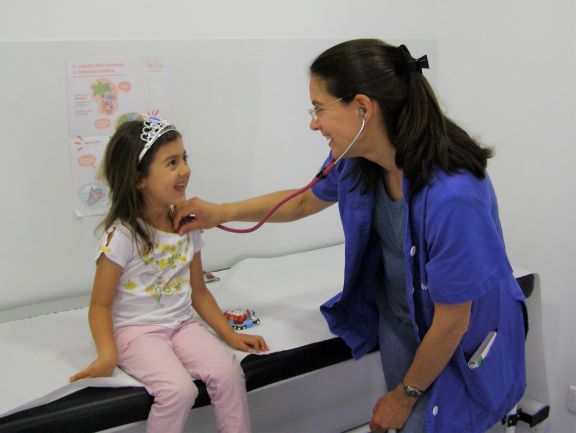 Doctora Carolina Sanz, pediatra, consulta de lactancia materna en Alicante